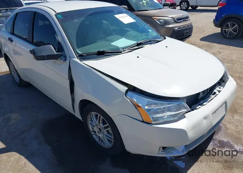 2010 Ford Focus Se z USA, uszkodzony, nr VIN 1FAHP3FN4AW126014